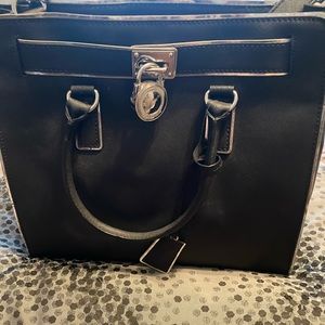 Black Michael Kors Hamilton